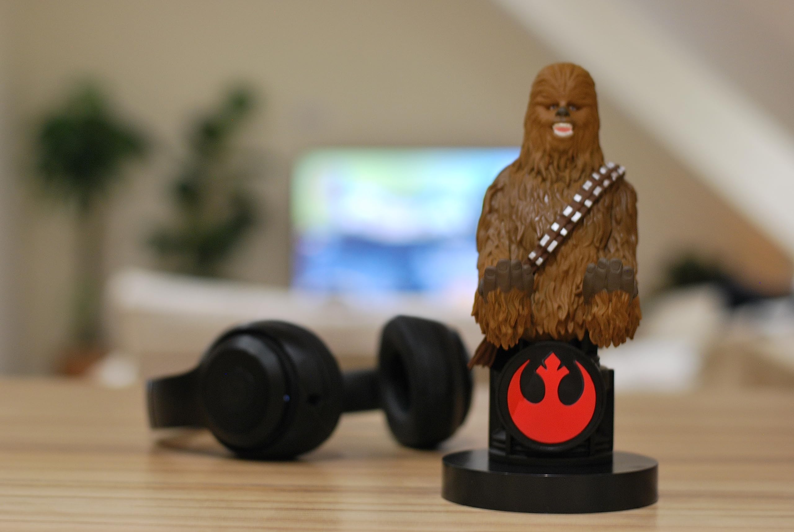 Cable Guys - Star Wars Chewbacca Gaming Accessories Holder & Phone Holder For Most Controller ( XBOX - , Play Station, Nintendo Switch) & Phone