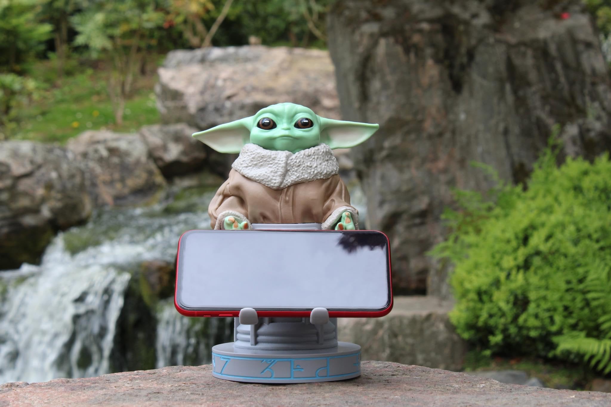 Cable Guys - Star Wars Grogu Seeing Stone Pose Gaming Accessories Holder & Phone Holder For Most Controller ( XBOX - , Play Station, Nintendo Switch) & Phone