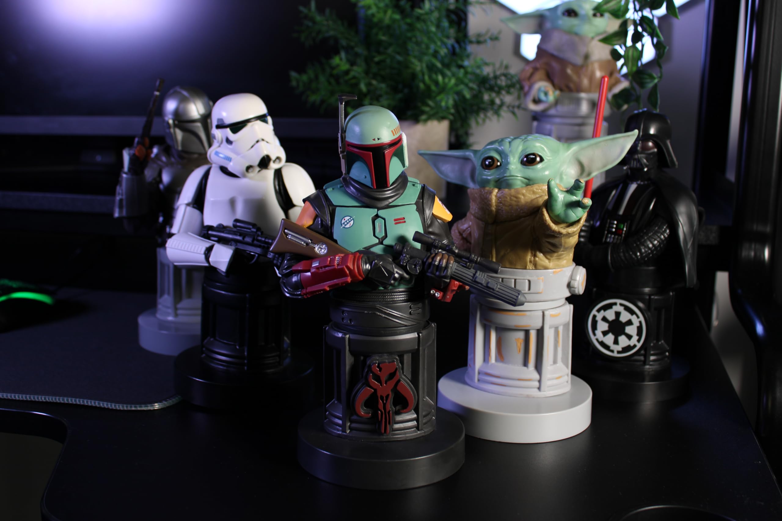 Cable Guys - Star Wars Boba Fett The Mandalorian Gaming Accessories Holder & Phone Holder For Most Controller ( XBOX - , Play Station, Nintendo Switch) & Phone