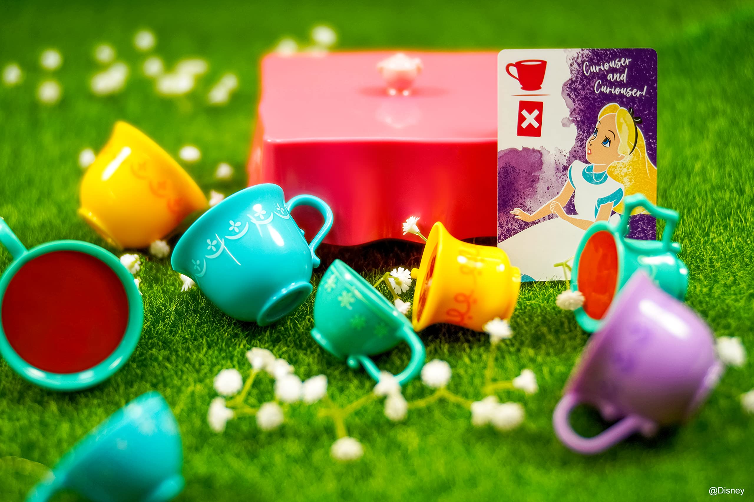 Funko Pop Funko Signature Games: Disney Mad Tea Party (Merchandising)