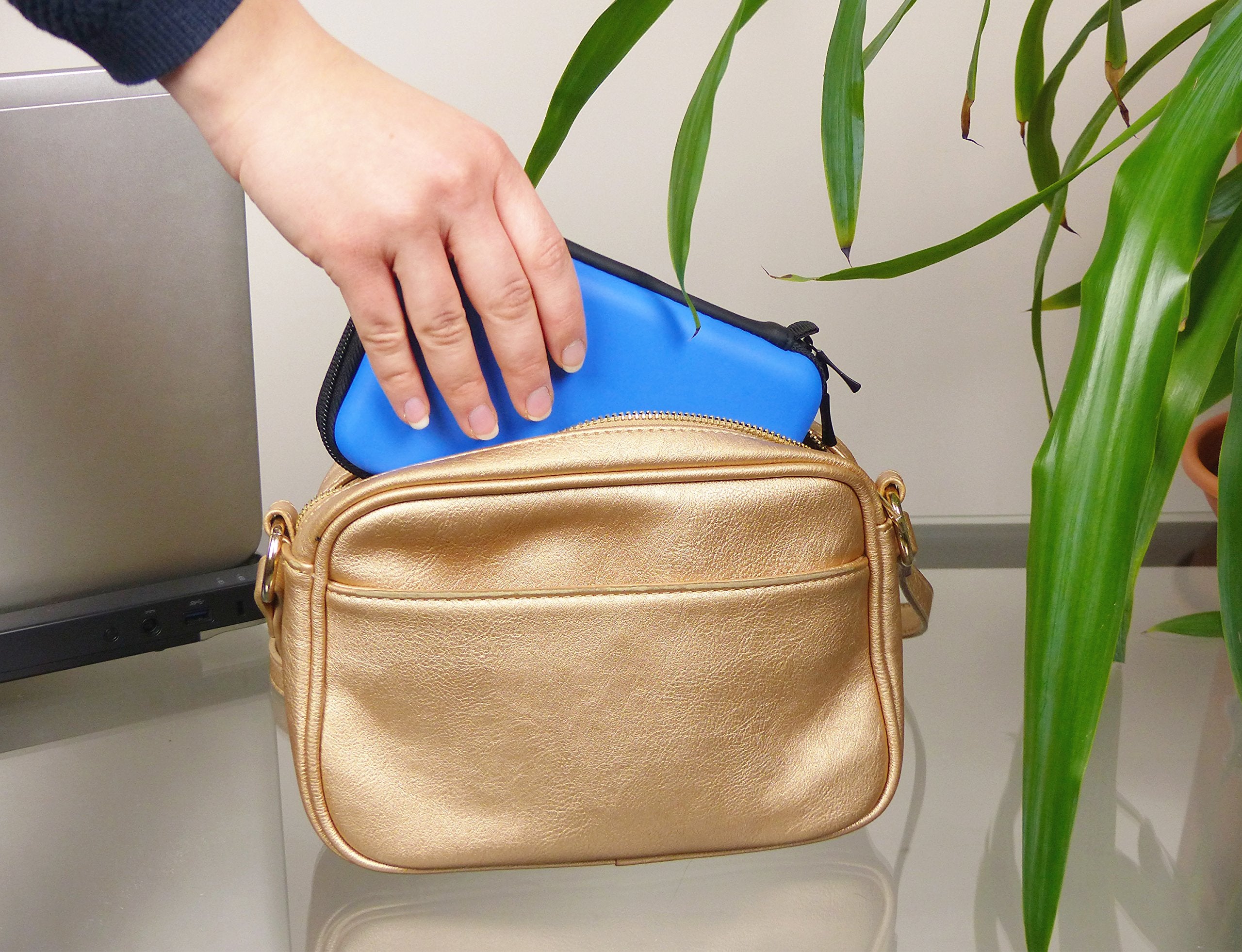 Subsonic - Funda De ProteccióN Dura Para La Consola Y Accesorios, Color Rojo Y Azul (Nintendo 2 DS - )